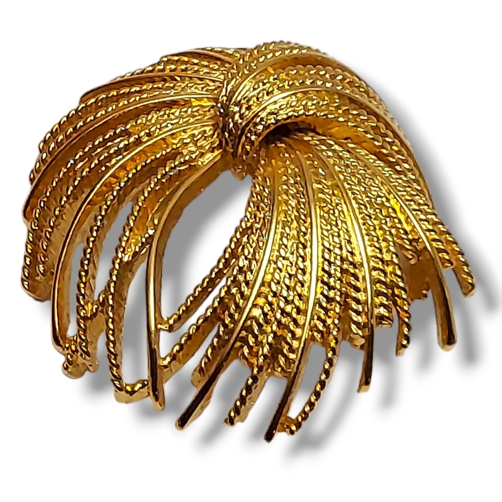 Signed Monet Vintage Wheat Sheaf Brooch Pin